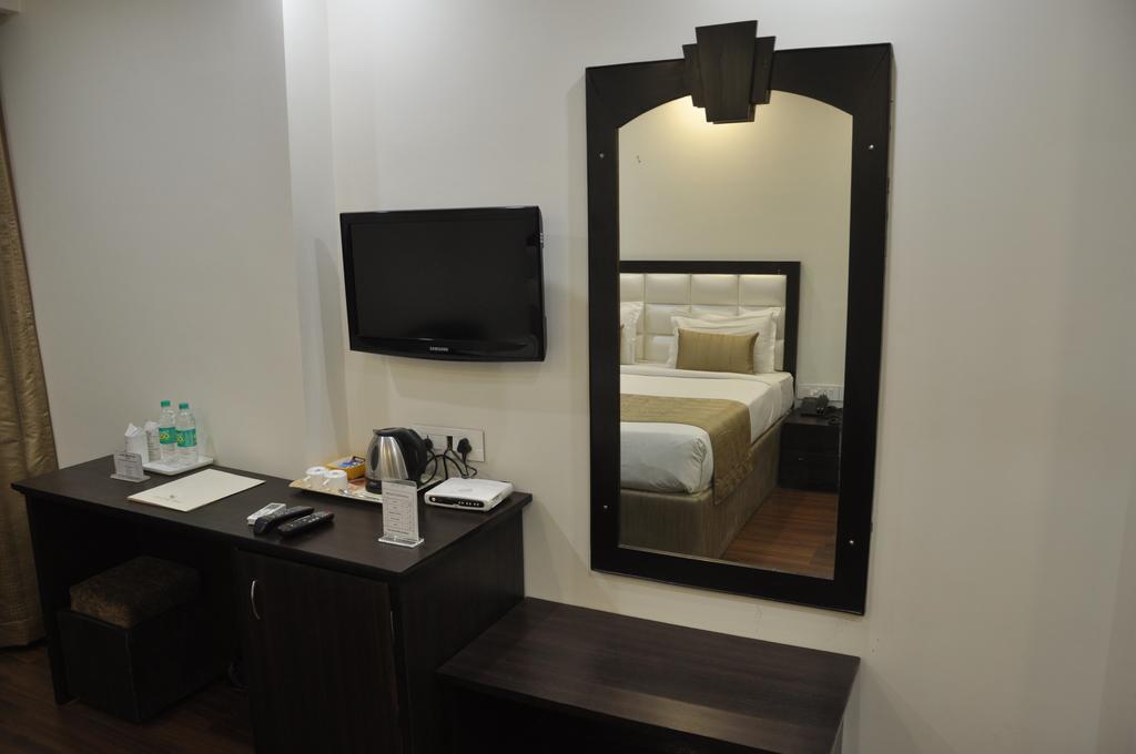 Hotel Genx Usha Kiran Agra Agra  Esterno foto