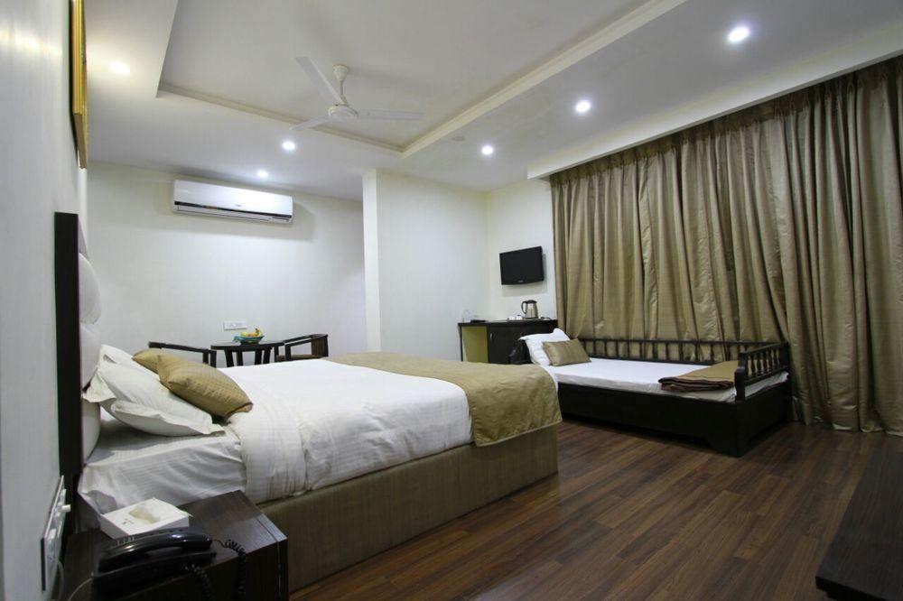 Hotel Genx Usha Kiran Agra Agra  Esterno foto