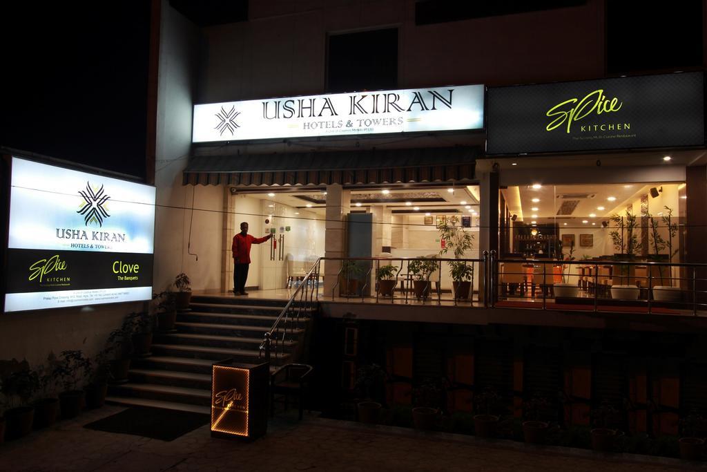 Hotel Genx Usha Kiran Agra Agra  Esterno foto