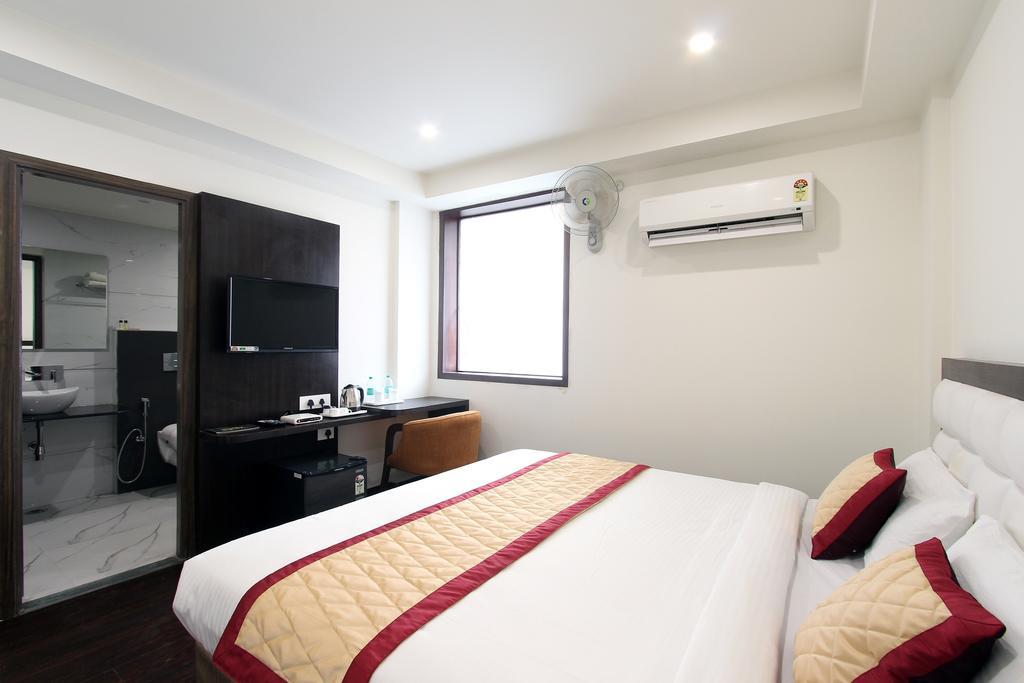Hotel Genx Usha Kiran Agra Agra  Esterno foto