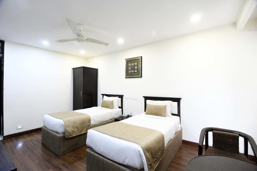 Hotel Genx Usha Kiran Agra Agra  Esterno foto