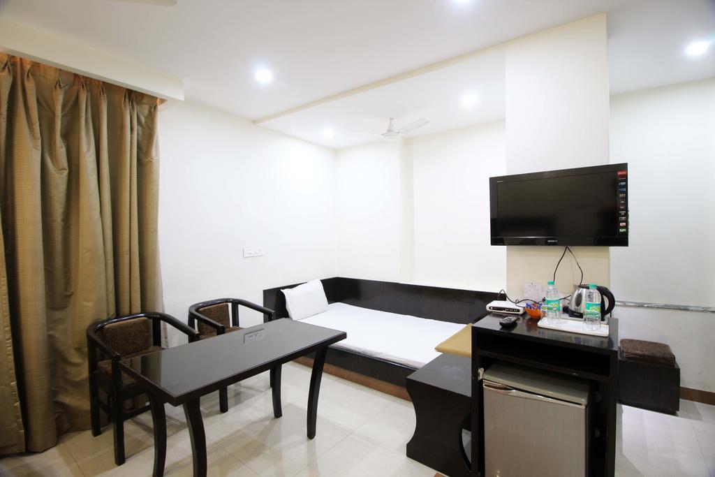 Hotel Genx Usha Kiran Agra Agra  Esterno foto